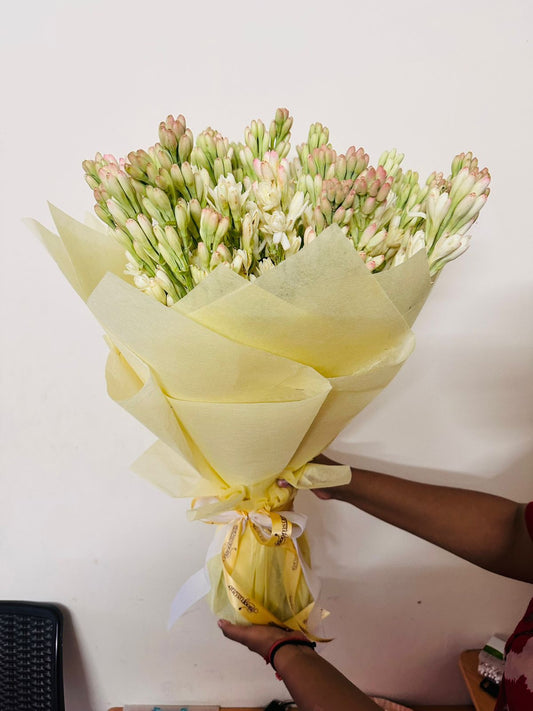Nishigandha hand bouquet