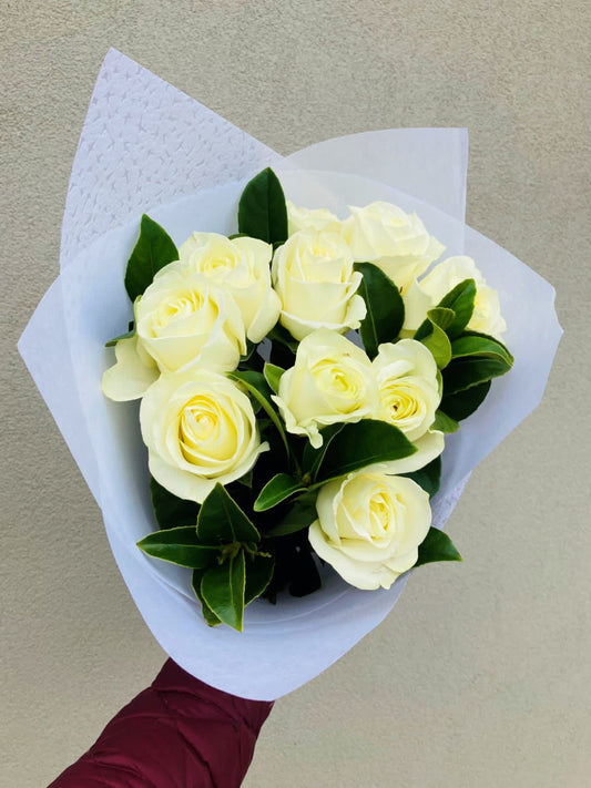 10 White Roses hand bouquet