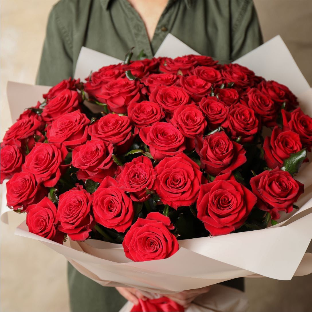 120 Roses hand bouquet