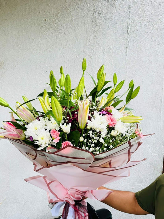 Mix flowers hand bunch