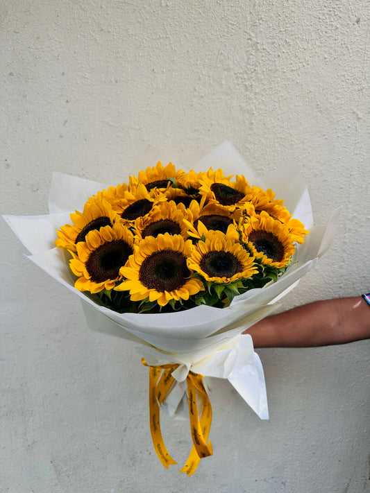 Sunflower hand bouquet by BloomsOnly, Pune's number 1 flower delivery website